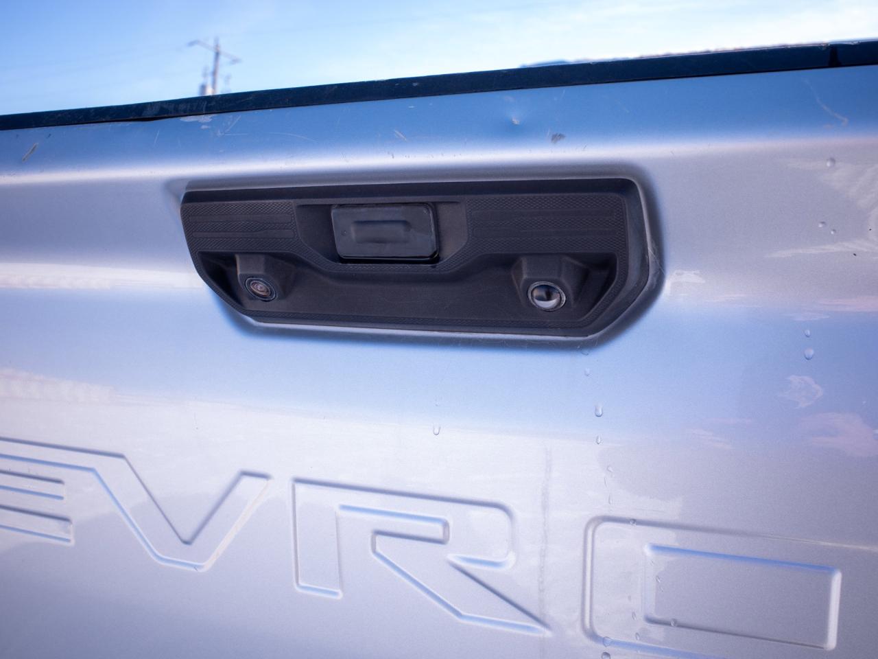 2023 Chevrolet SILVERADO 2500HD LT - 6.6 L V8 Gas Engine Photo