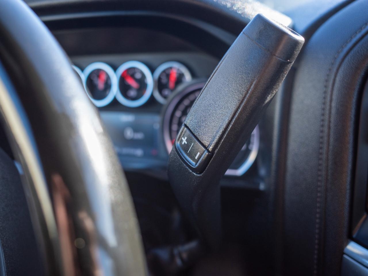 2023 Chevrolet SILVERADO 2500HD LT - 6.6 L V8 Gas Engine Photo