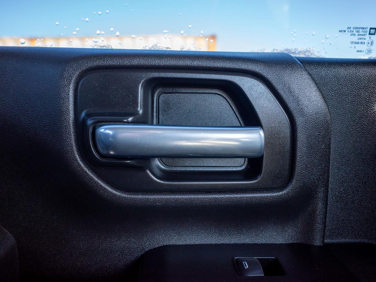 2023 Chevrolet SILVERADO 2500HD LT - 6.6 L V8 Gas Engine Photo