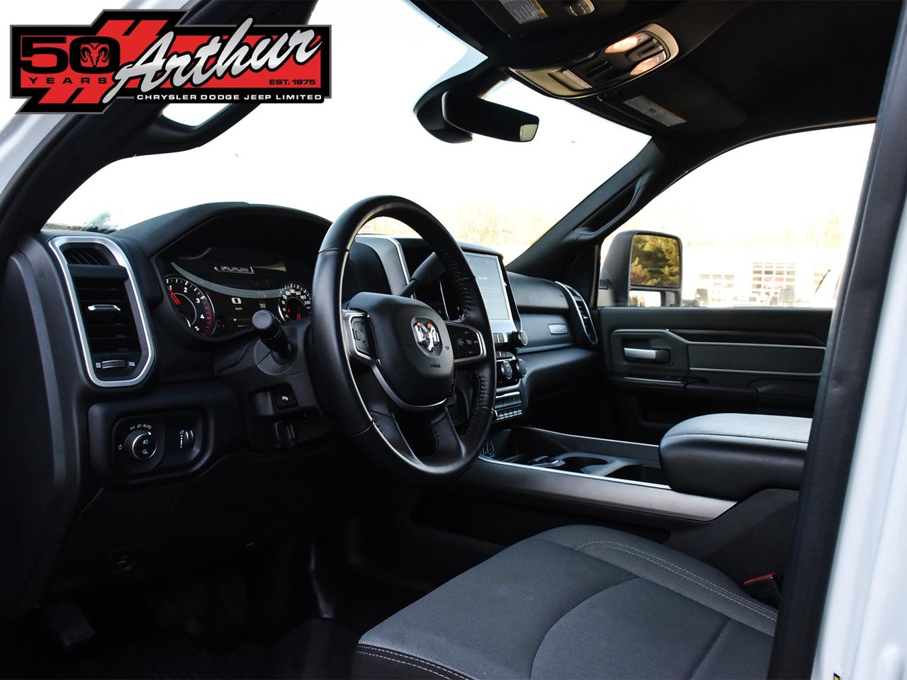 2023 RAM 2500 Big Horn Crew Cab 4x4 Photo