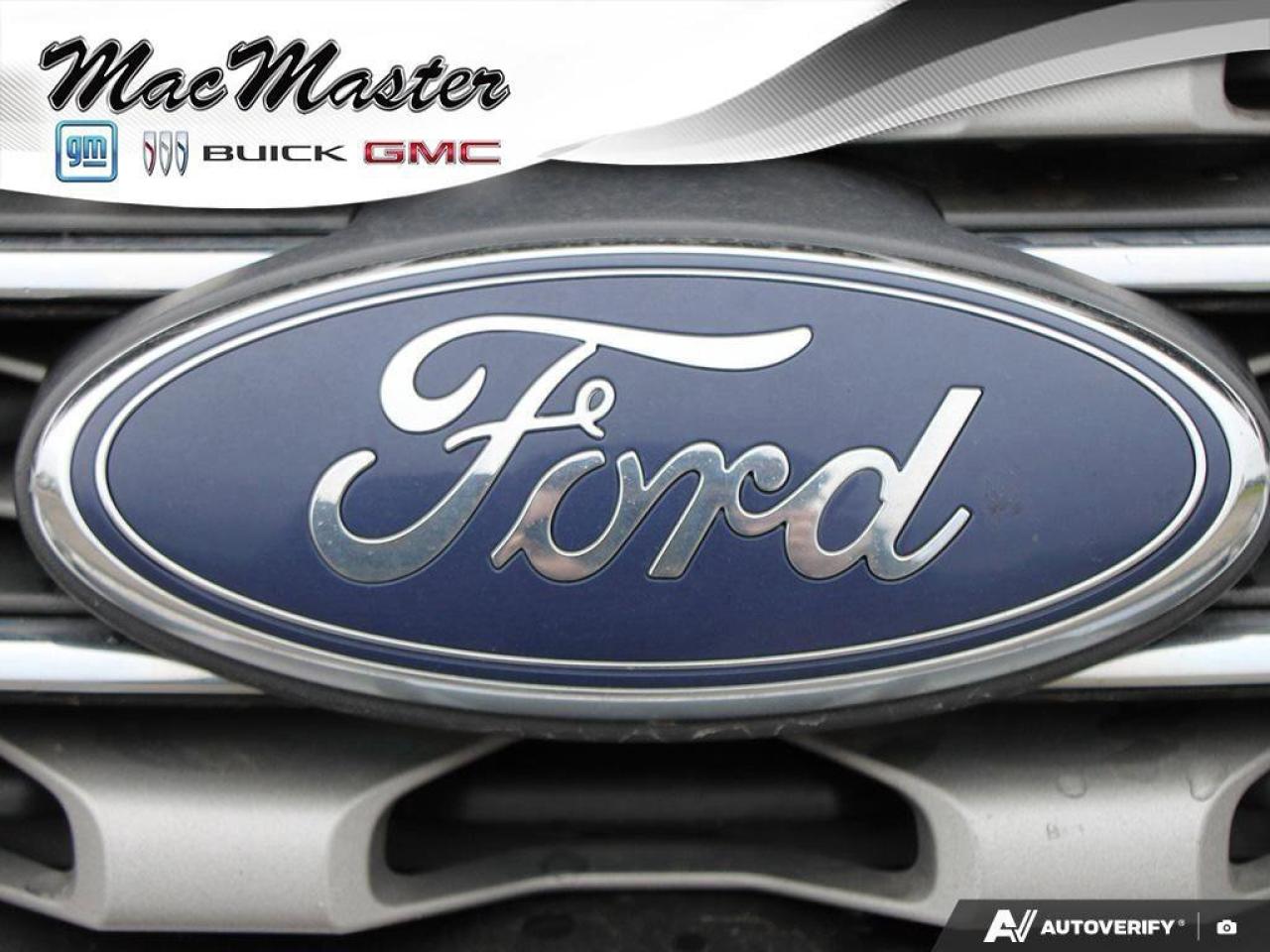 2017 Ford Explorer XLTXLT, V6, 4WD, NAV, ROOF, HEATED CLOTH, AS-TRADE Photo