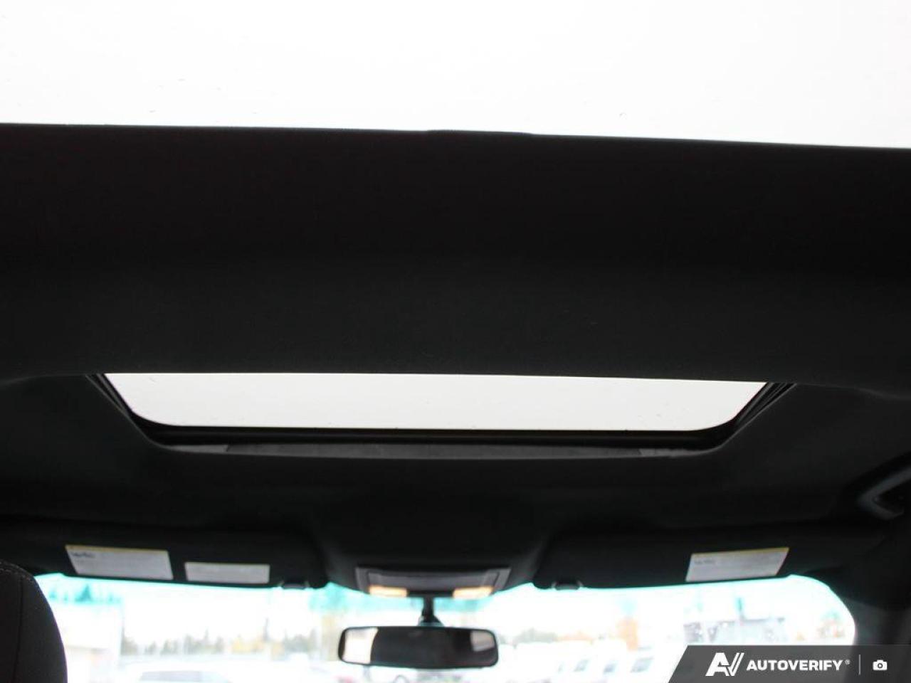 2017 Ford Explorer XLTXLT, V6, 4WD, NAV, ROOF, HEATED CLOTH, AS-TRADE Photo