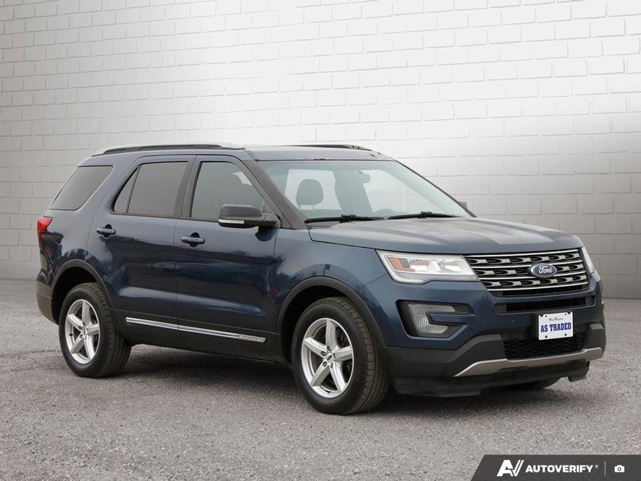 2017 Ford Explorer XLTXLT, V6, 4WD, NAV, ROOF, HEATED CLOTH, AS-TRADE Photo