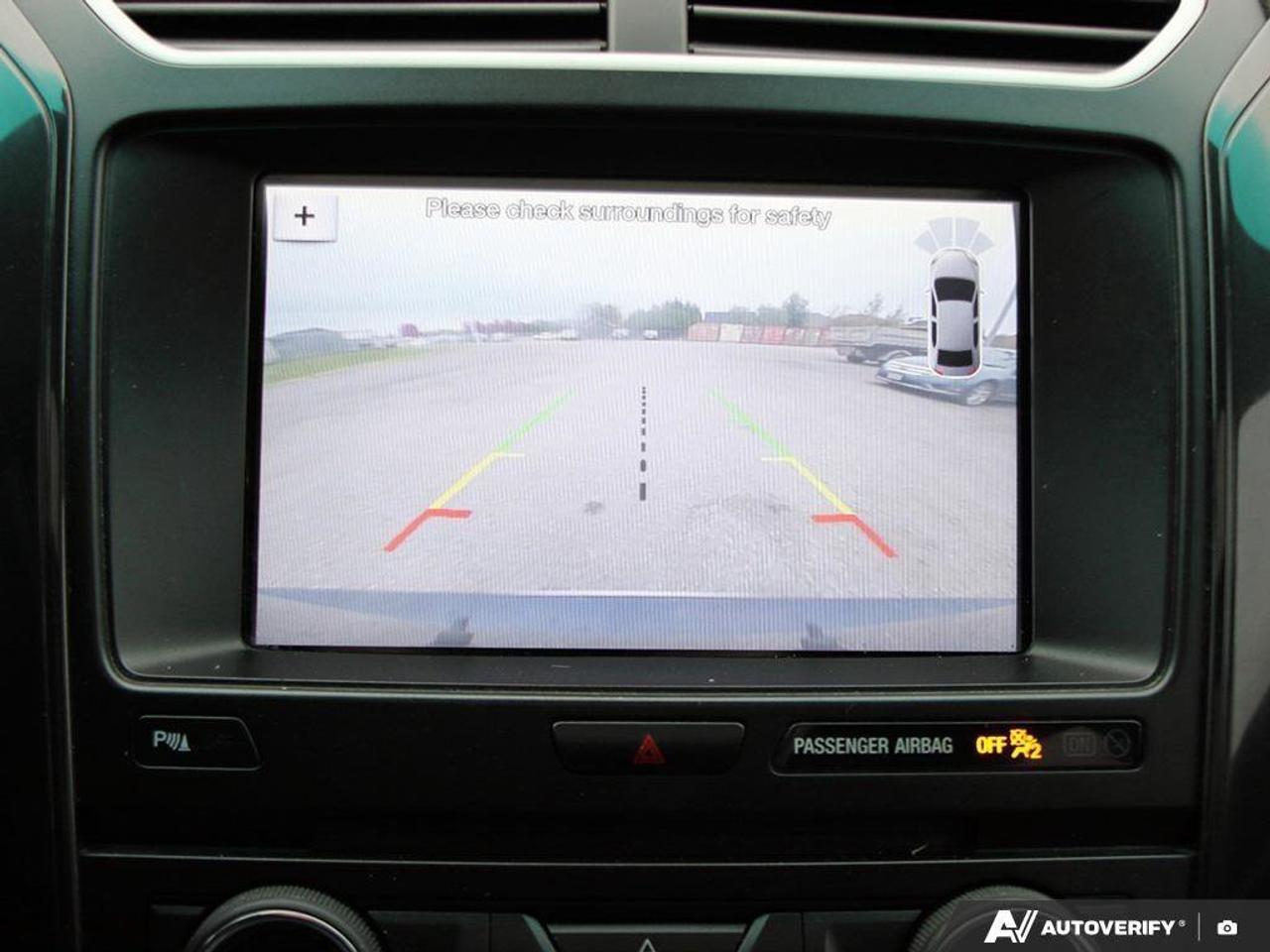 2017 Ford Explorer XLTXLT, V6, 4WD, NAV, ROOF, HEATED CLOTH, AS-TRADE Photo