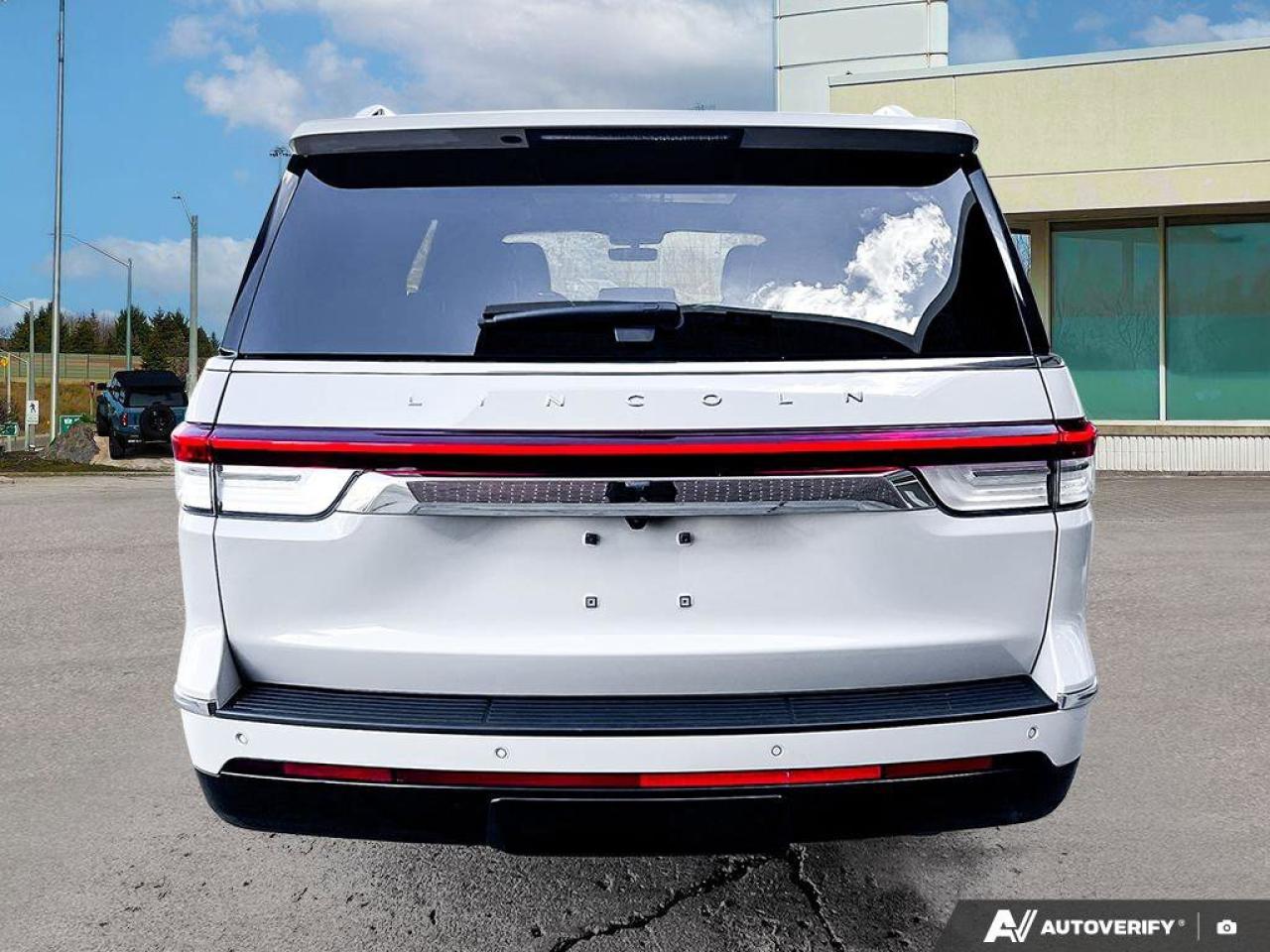 2023 Lincoln Navigator Reserve   ONE OWNER   MASSAGE SEATS   LTHR ONE OWN Photo