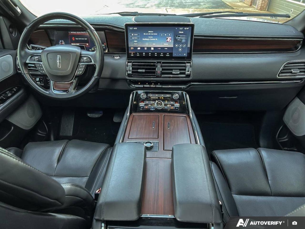 2023 Lincoln Navigator Reserve   ONE OWNER   MASSAGE SEATS   LTHR ONE OWN Photo