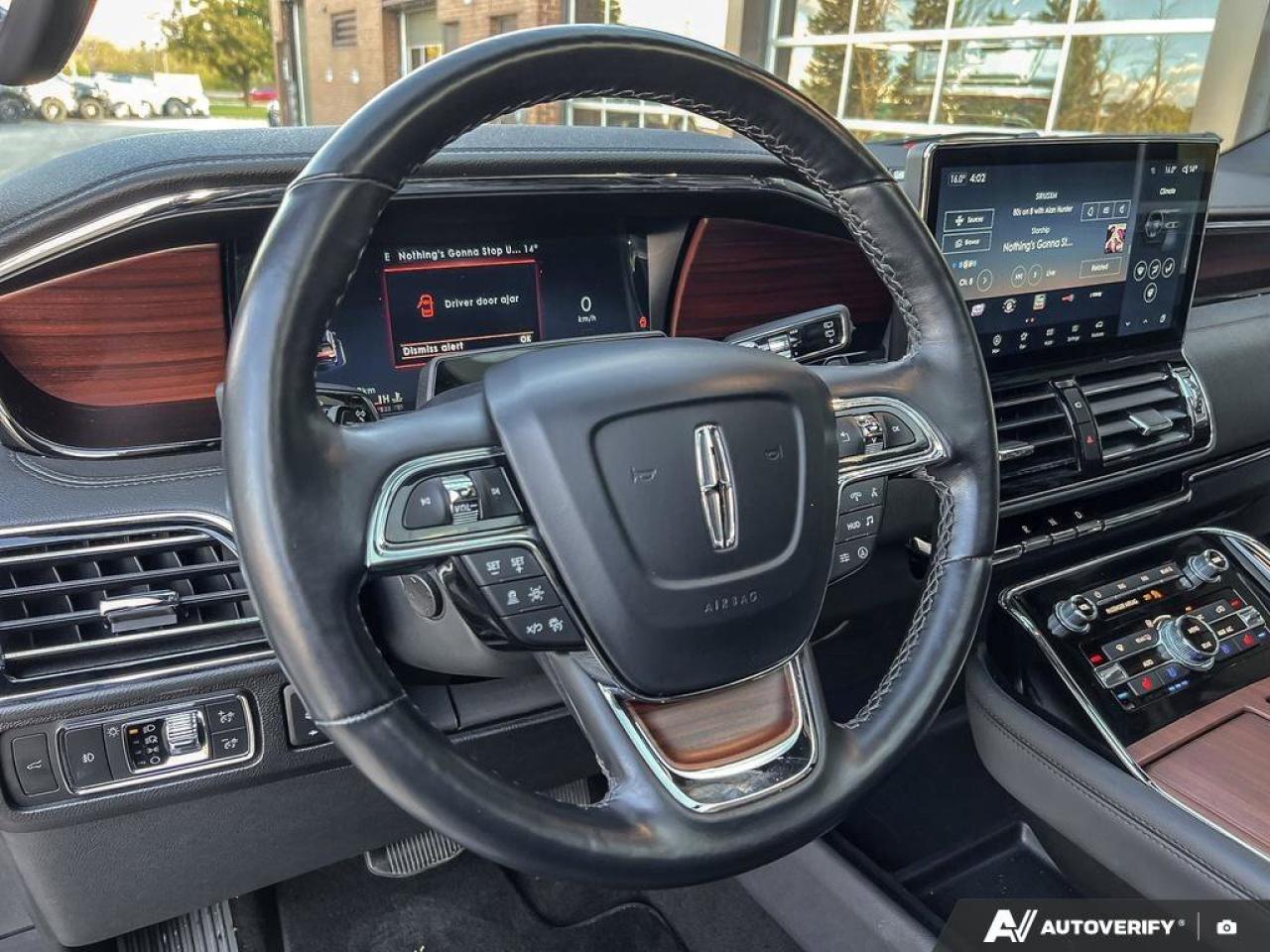 2023 Lincoln Navigator Reserve   ONE OWNER   MASSAGE SEATS   LTHR ONE OWN Photo