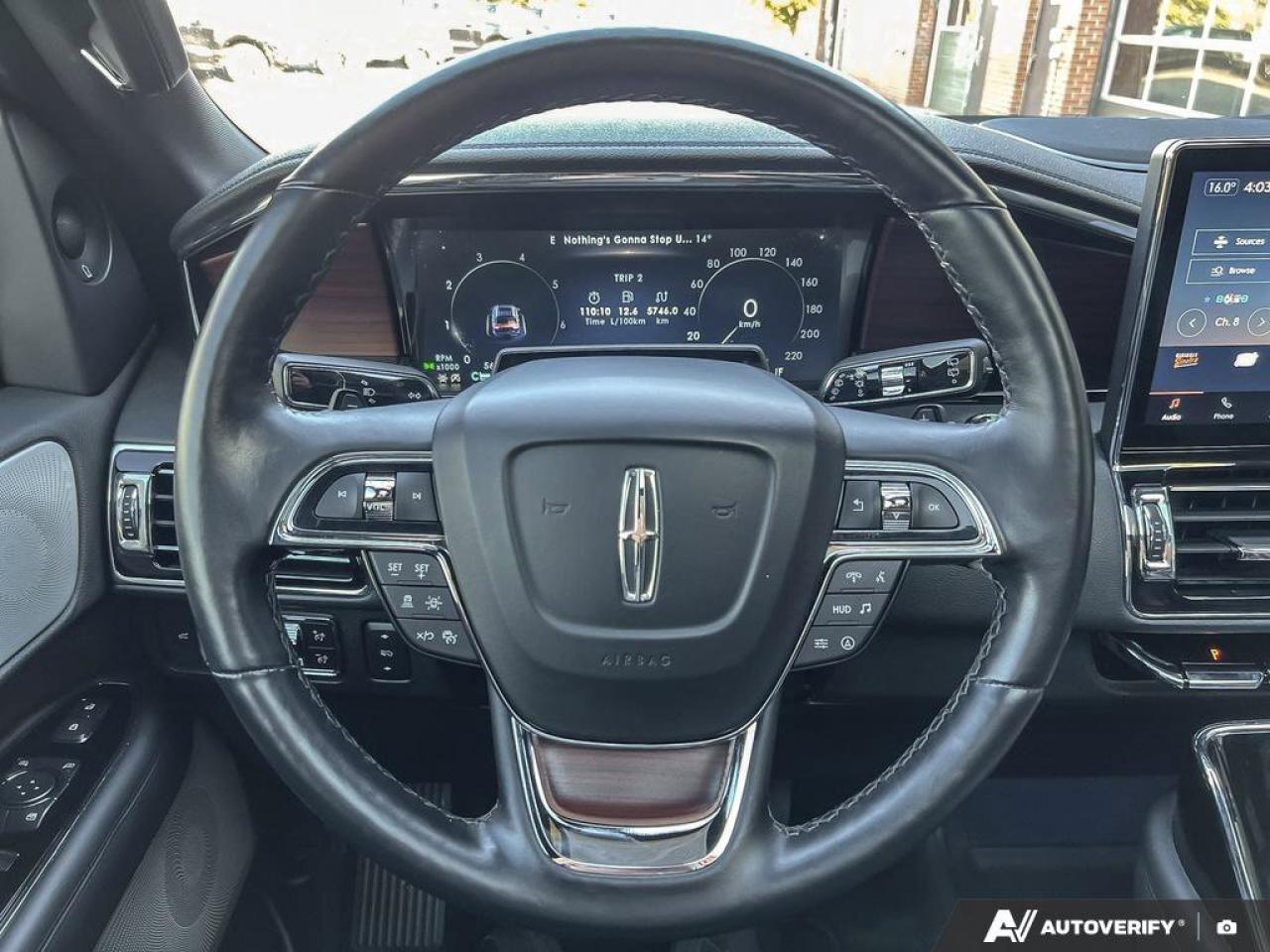 2023 Lincoln Navigator Reserve   ONE OWNER   MASSAGE SEATS   LTHR ONE OWN Photo