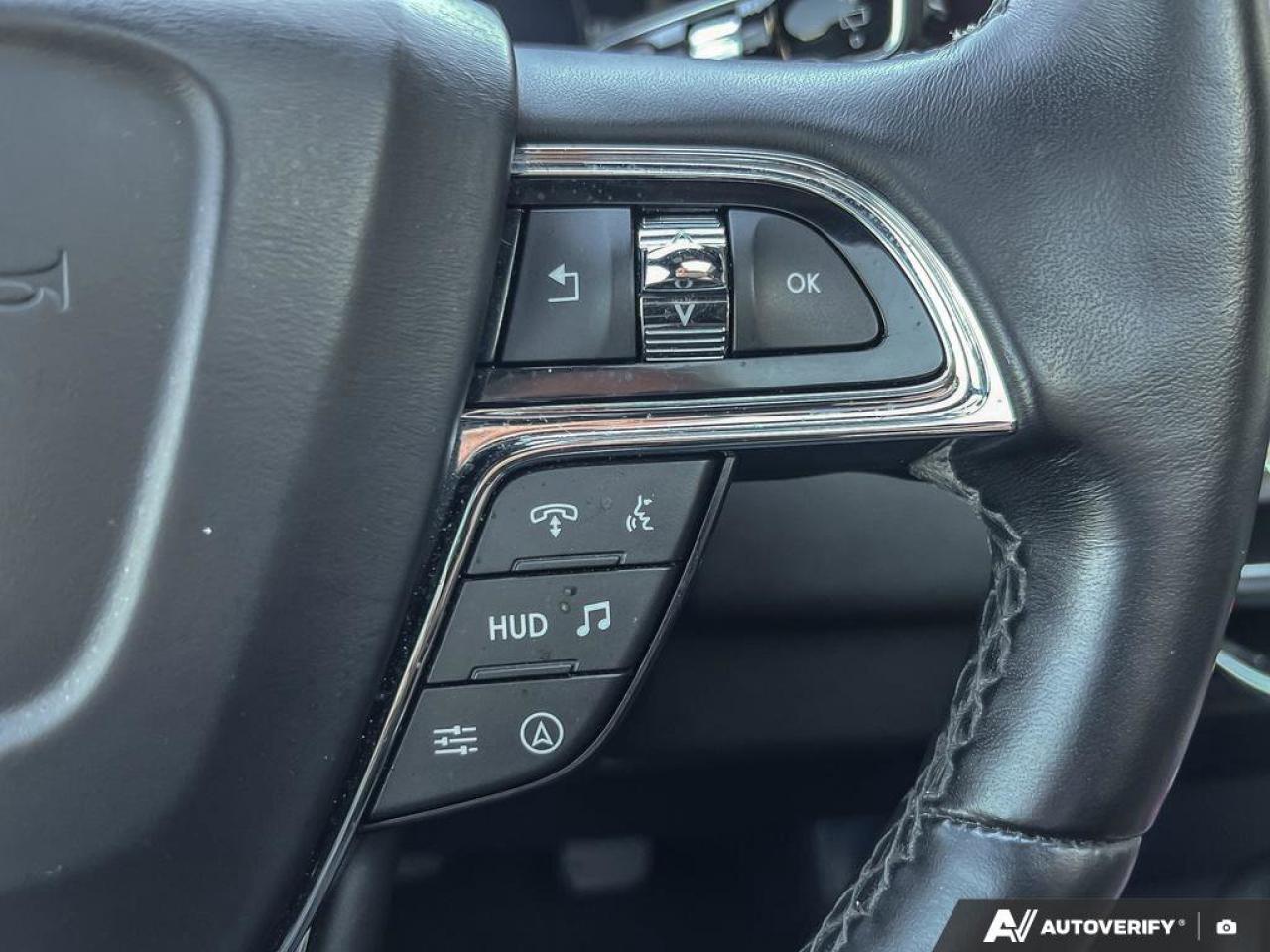 2023 Lincoln Navigator Reserve   ONE OWNER   MASSAGE SEATS   LTHR ONE OWN Photo