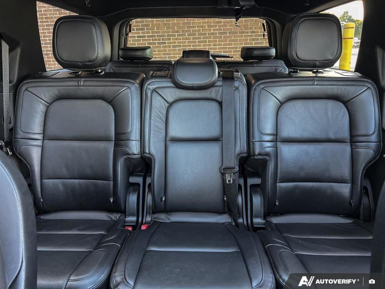 2023 Lincoln Navigator Reserve   ONE OWNER   MASSAGE SEATS   LTHR ONE OWN Photo