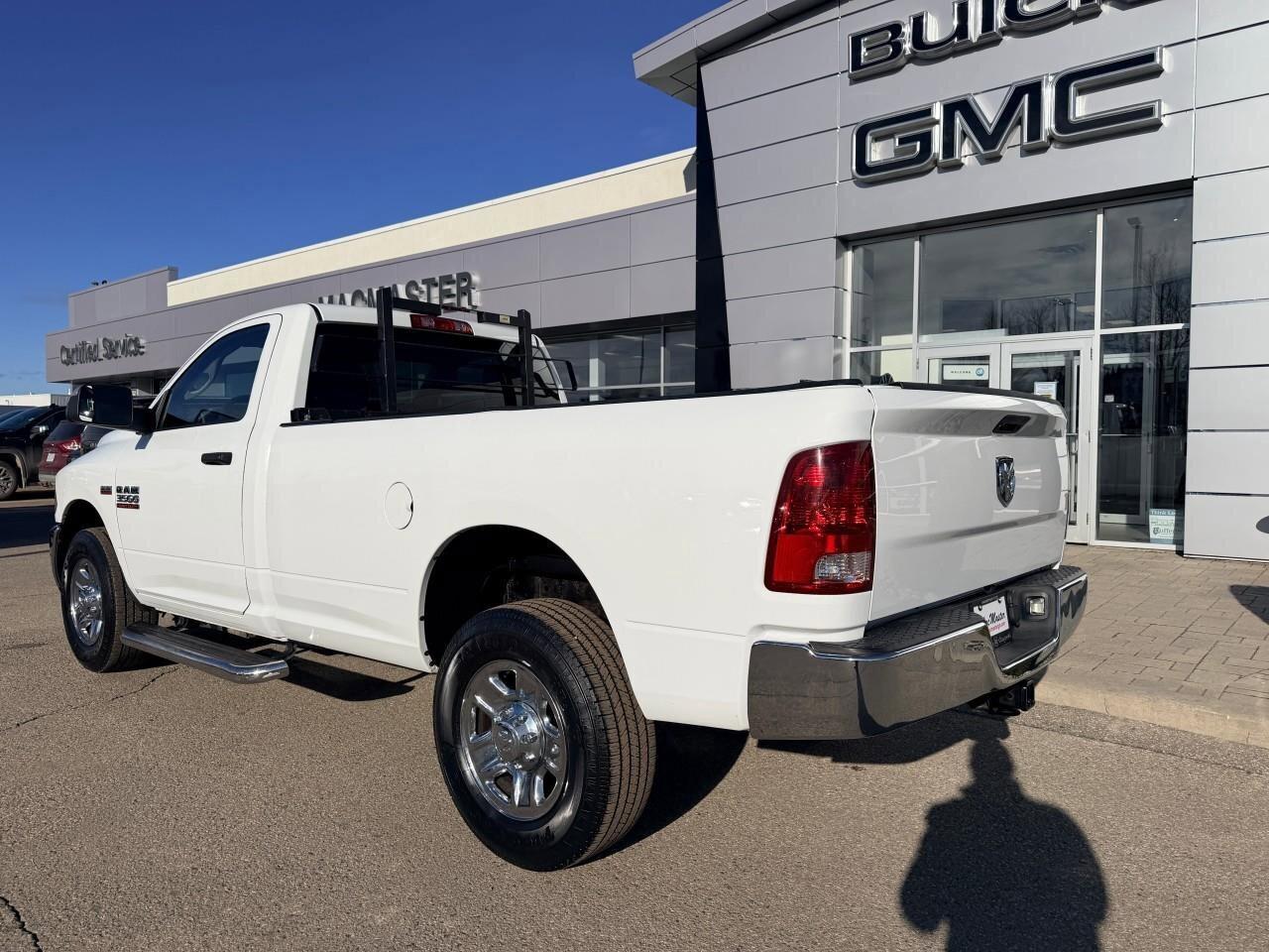 2014 RAM 3500 TradesmanST, 5.7L HEMI V8, RWD, AUTOMATIC, 8FT BOX Photo4