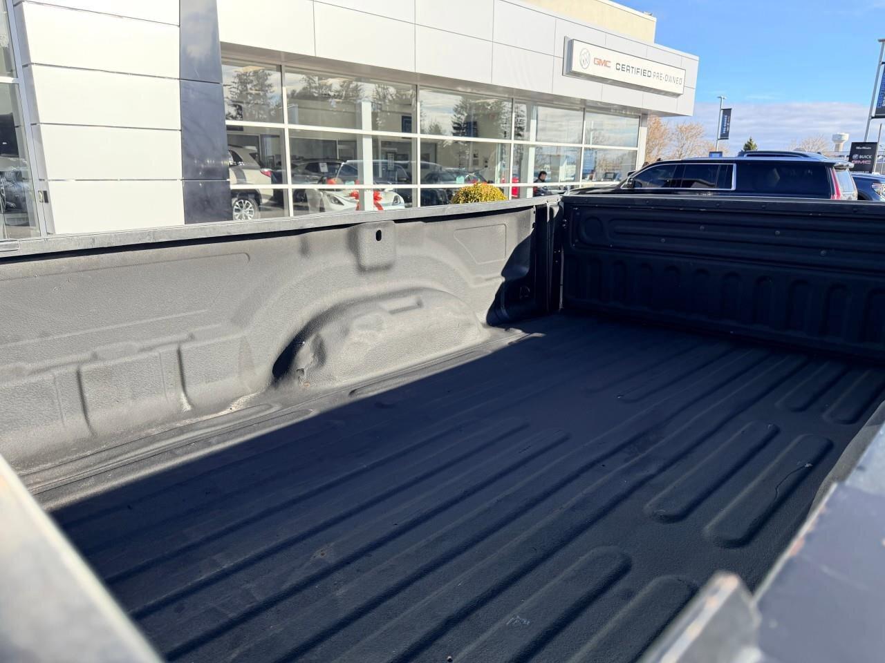 2014 RAM 3500 TradesmanST, 5.7L HEMI V8, RWD, AUTOMATIC, 8FT BOX Photo