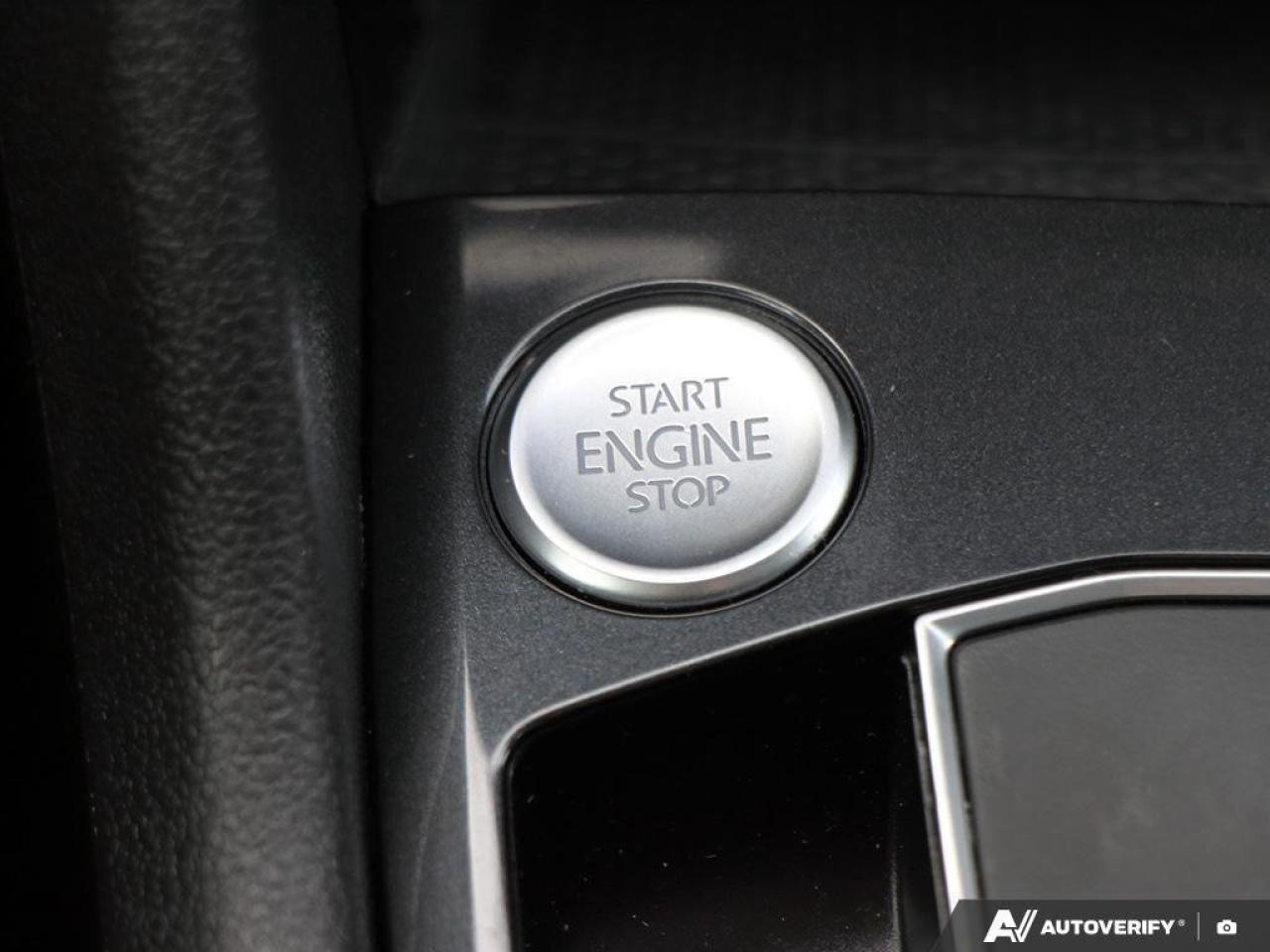 2021 Volkswagen Tiguan ComfortlineONE-OWNER, ACCIDENT-FREE, AWD, POWER TA Photo