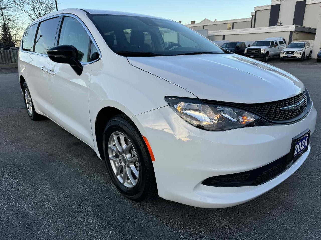 2024 Chrysler Grand Caravan SXT Photo