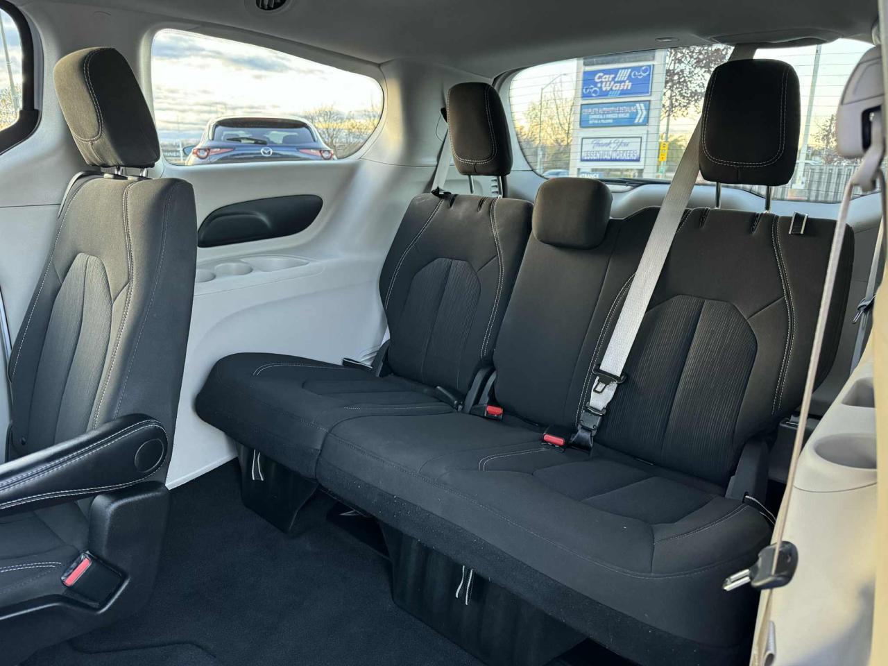 2024 Chrysler Grand Caravan SXT Photo