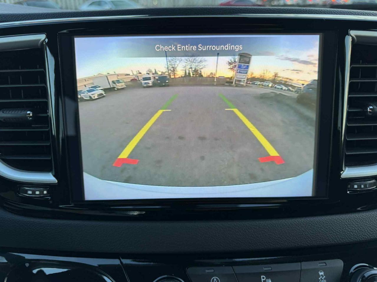 2024 Chrysler Grand Caravan SXT Photo