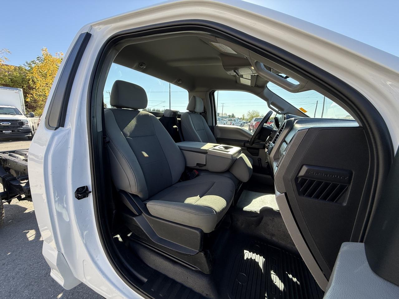 2020 Ford F-550 XLT 4WD Reg Cab 169  WB 84  CA Photo