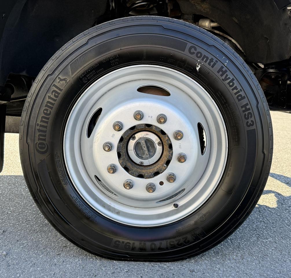 2020 Ford F-550 XLT 4WD Reg Cab 169  WB 84  CA Photo