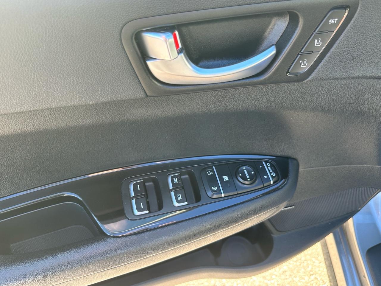 2019 Kia Optima SX Turbo ~ LEATHER ~ CARPLAY ~ CERTIFIED Photo