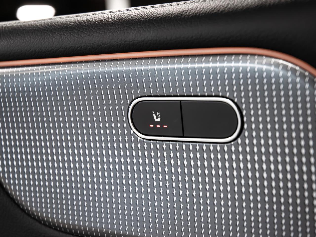 2022 Mercedes-Benz GLB GLB 250 4MATIC SUV BLIND SPOTS NAVI REAR CAMERA Photo