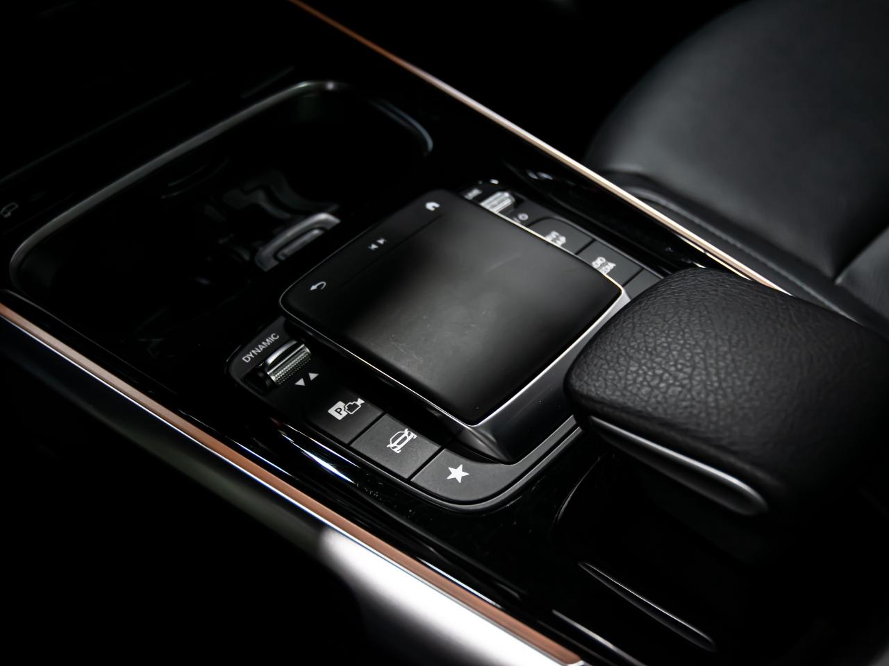 2022 Mercedes-Benz GLB GLB 250 4MATIC SUV BLIND SPOTS NAVI REAR CAMERA Photo