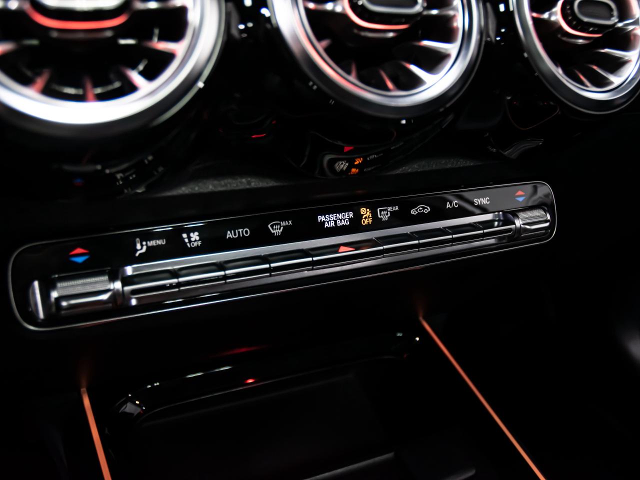 2022 Mercedes-Benz GLB GLB 250 4MATIC SUV BLIND SPOTS NAVI REAR CAMERA Photo