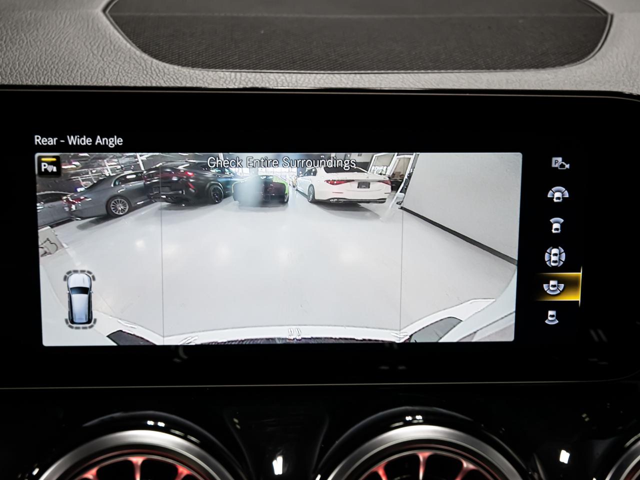 2022 Mercedes-Benz GLB GLB 250 4MATIC SUV BLIND SPOTS NAVI REAR CAMERA Photo