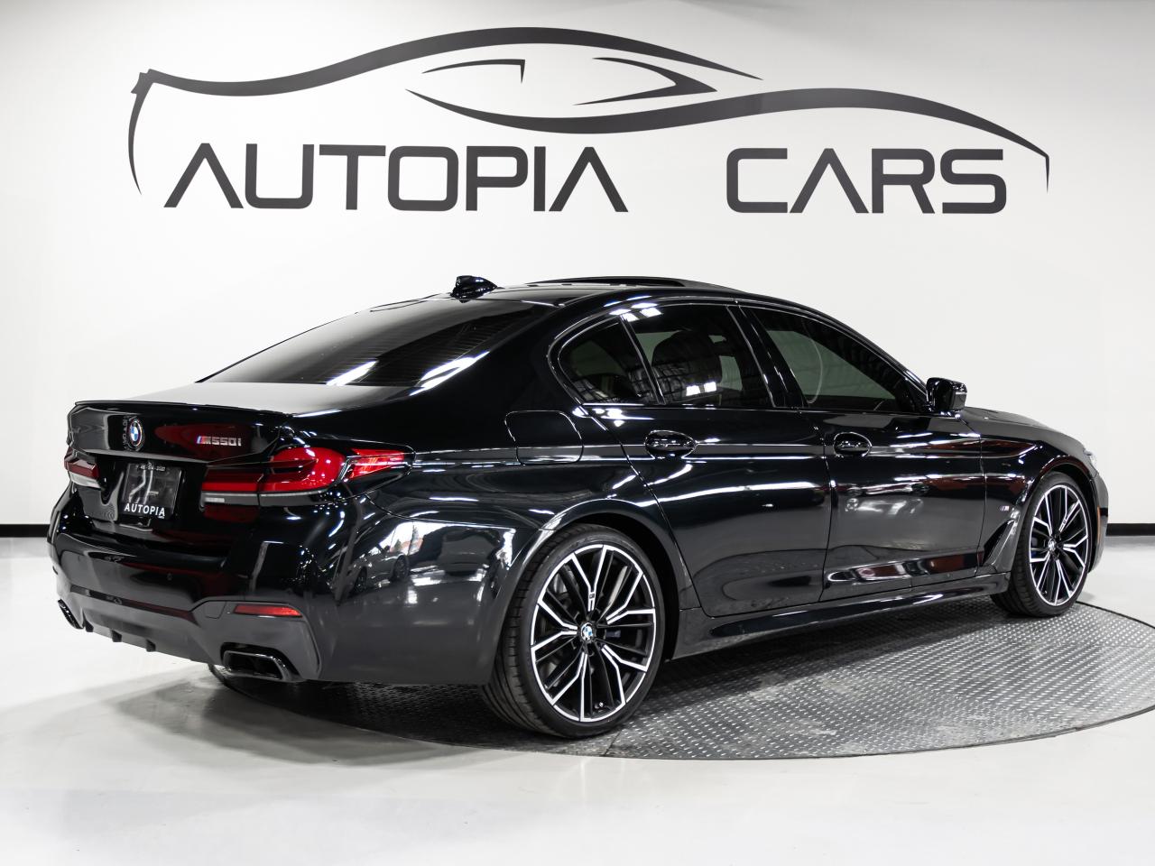 2021 BMW 5 Series M550i xDrive REMOTE PARKING PKG HEADS UP NAVI Photo3