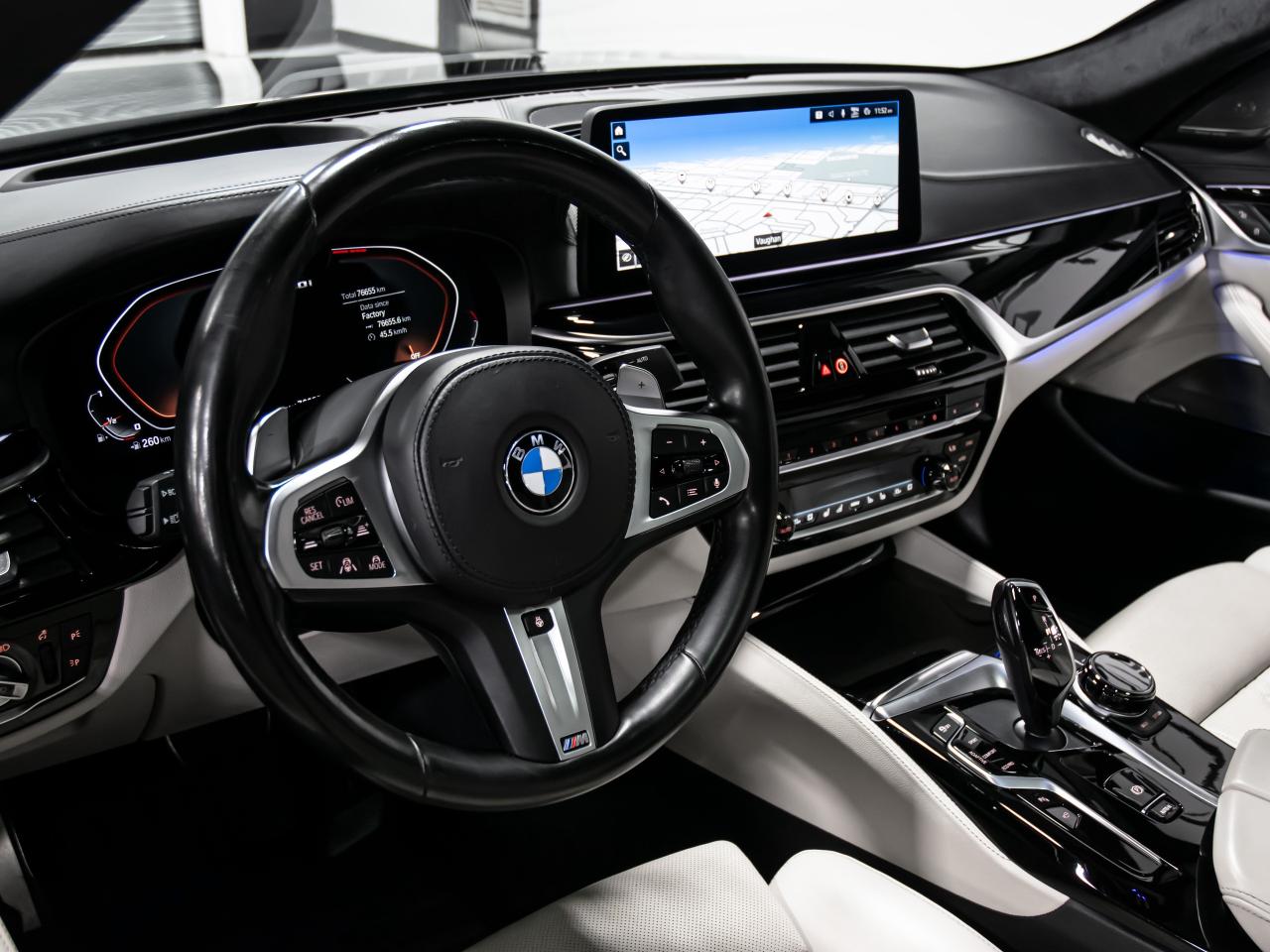 2021 BMW 5 Series M550i xDrive REMOTE PARKING PKG HEADS UP NAVI Photo