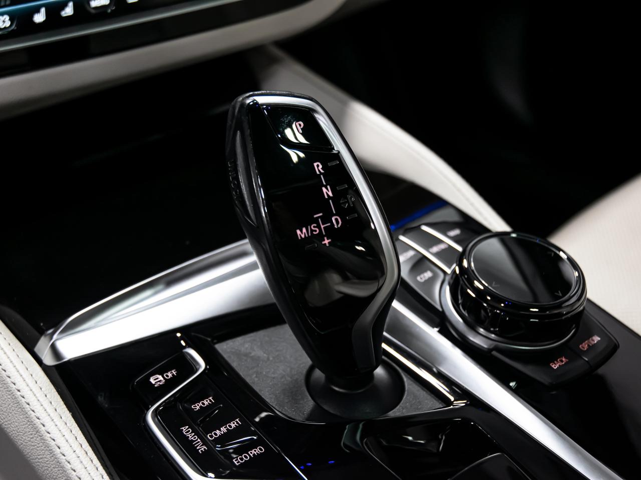 2021 BMW 5 Series M550i xDrive REMOTE PARKING PKG HEADS UP NAVI Photo