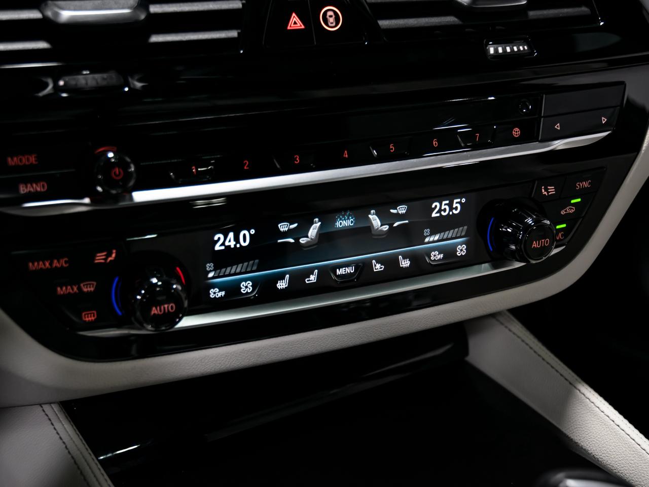 2021 BMW 5 Series M550i xDrive REMOTE PARKING PKG HEADS UP NAVI Photo