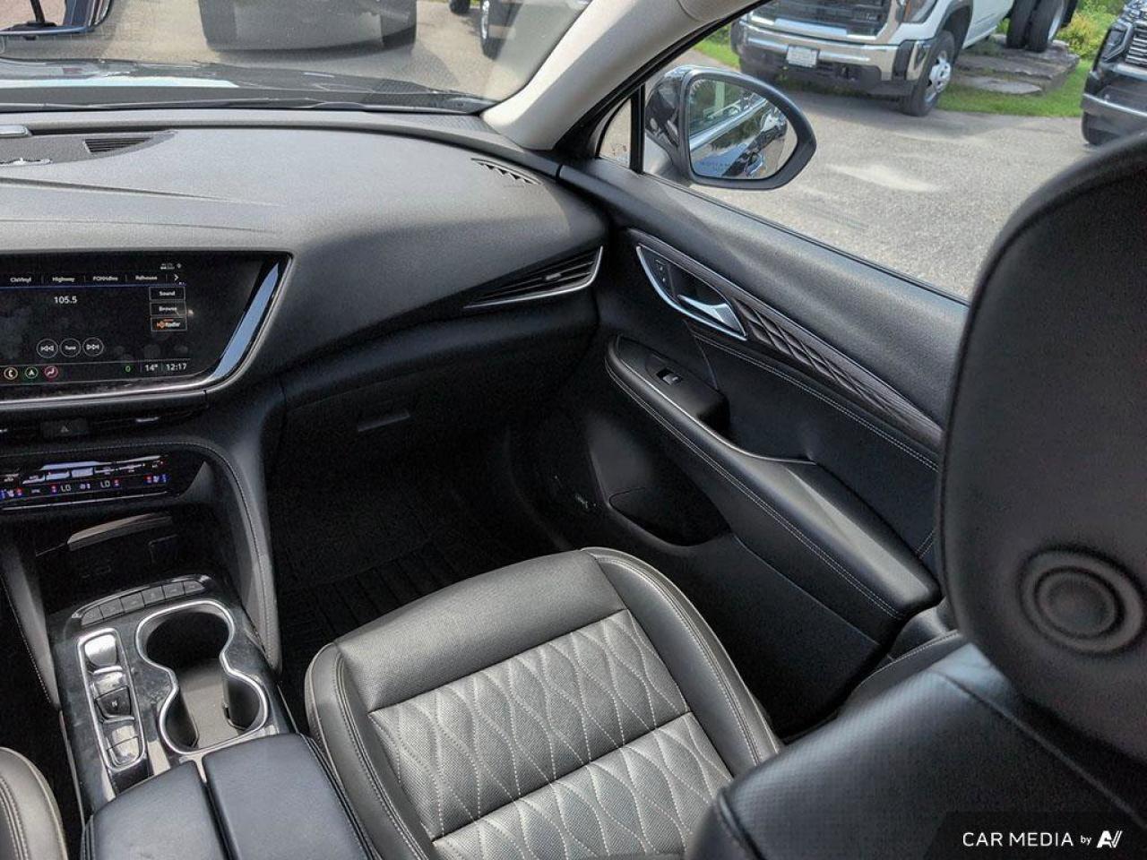 2022 Buick Envision AvenirOne Owner   Sunroof   Heated Seats   Remote Photo