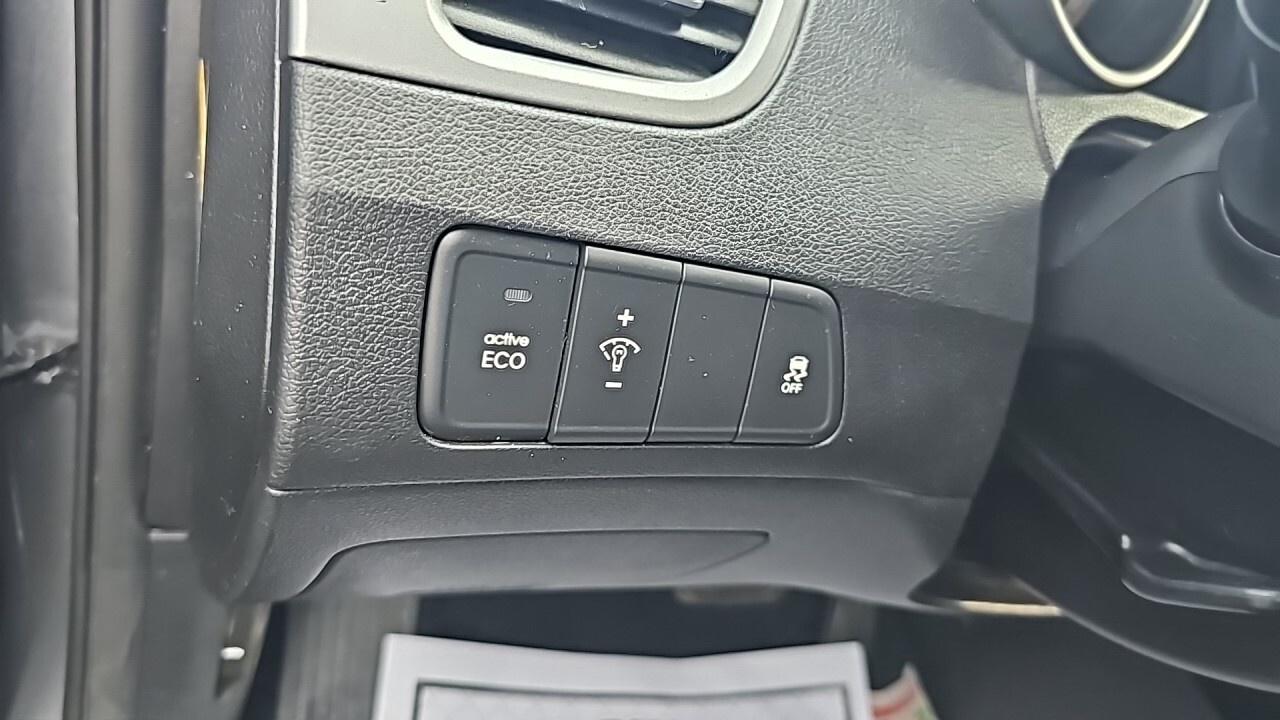 2016 Hyundai Elantra 4dr Sdn Auto Sport Appearance/Sun Roof/Fog Light/R Photo