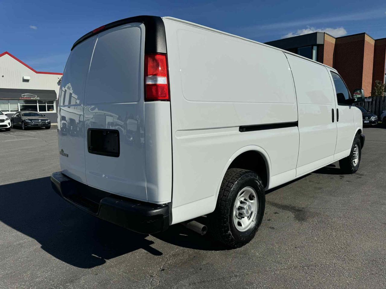2024 Chevrolet Express RWD 2500 Photo
