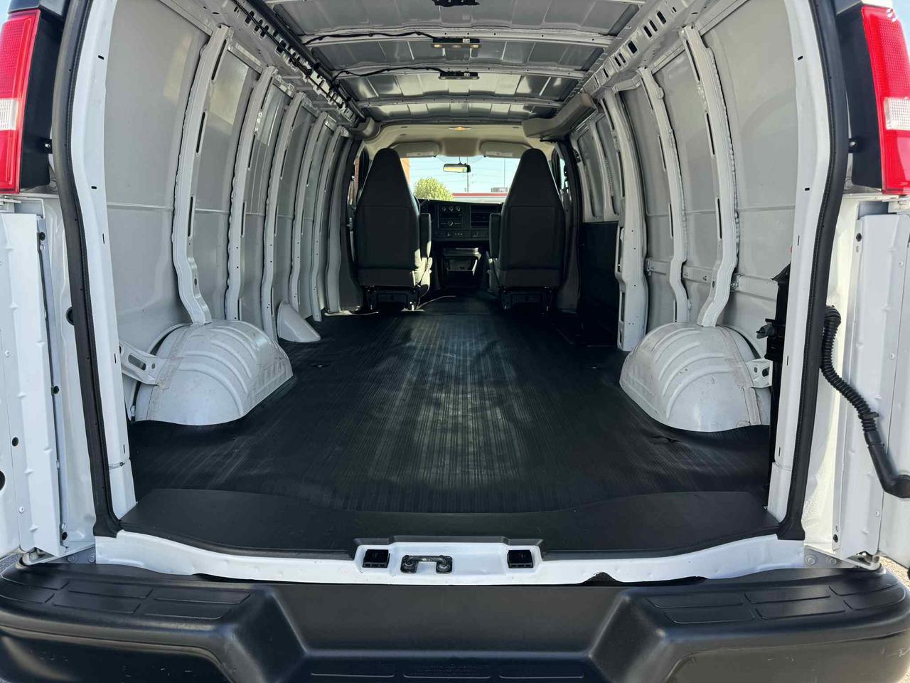 2024 Chevrolet Express RWD 2500 Photo