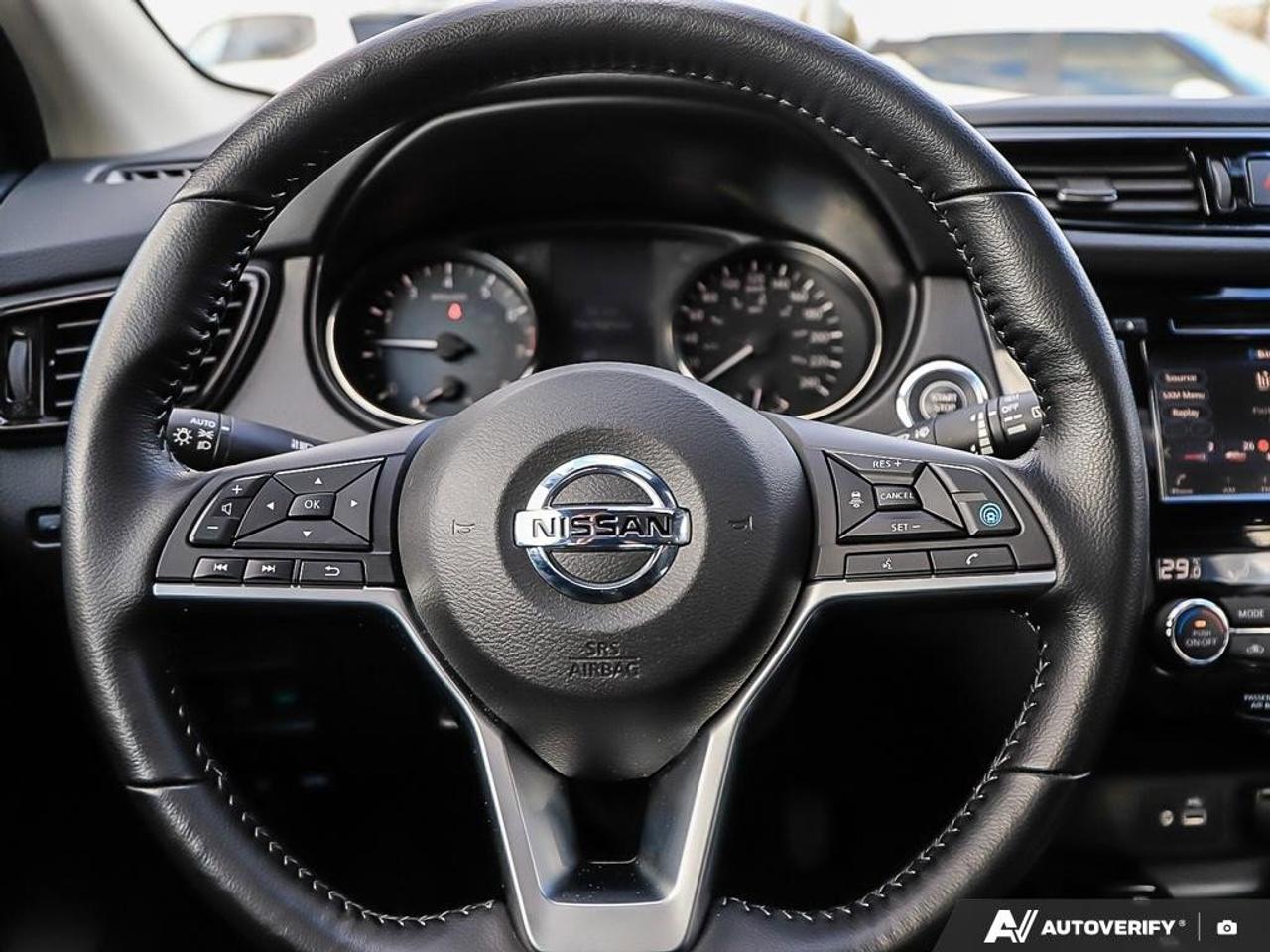 2022 Nissan Qashqai SVACCIDENT-FREE, SUNROOF, BACKUP CAM, HTD SEATS, C Photo