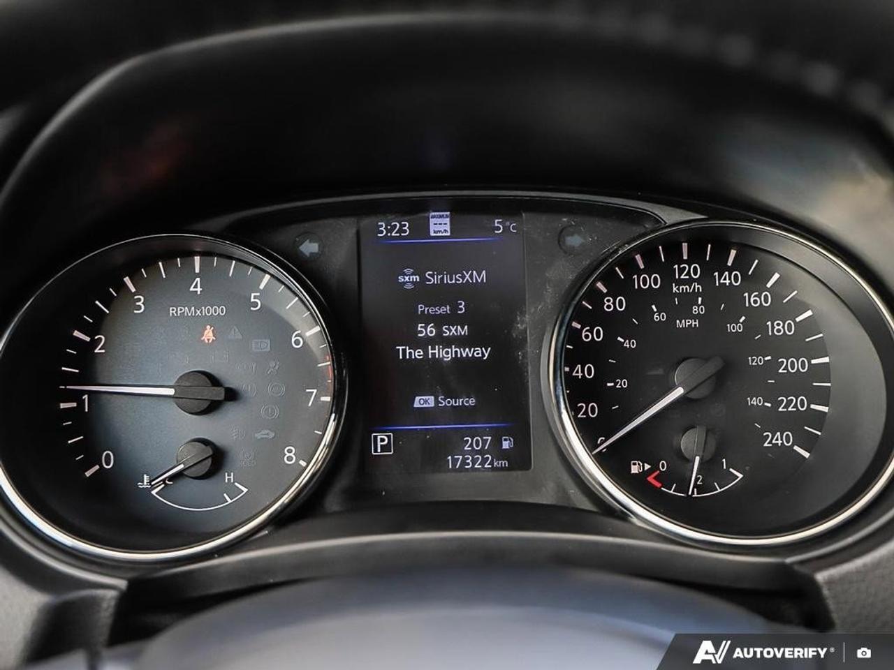 2022 Nissan Qashqai SVACCIDENT-FREE, SUNROOF, BACKUP CAM, HTD SEATS, C Photo