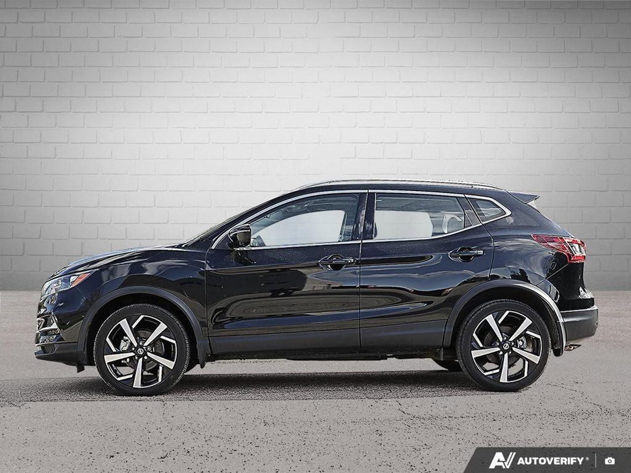 2022 Nissan Qashqai SVACCIDENT-FREE, SUNROOF, BACKUP CAM, HTD SEATS, C Photo2
