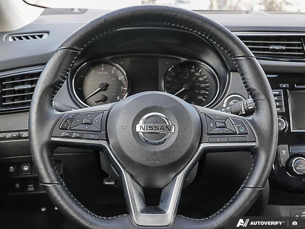 2022 Nissan Qashqai SVACCIDENT-FREE, SUNROOF, BACKUP CAM, HTD SEATS, C Photo