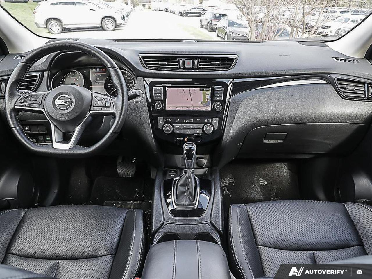 2022 Nissan Qashqai SVACCIDENT-FREE, SUNROOF, BACKUP CAM, HTD SEATS, C Photo