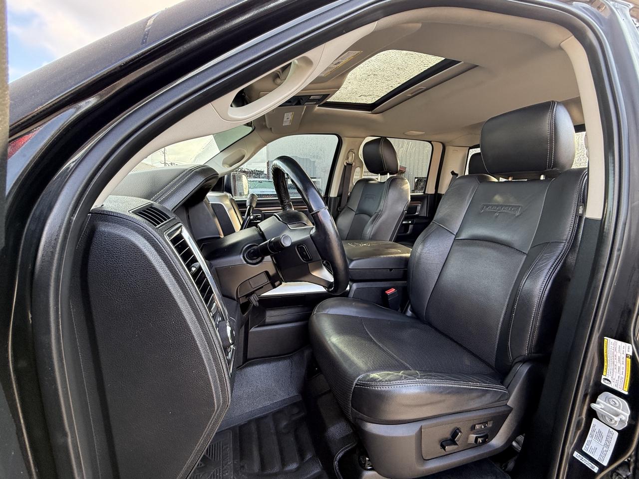 2016 RAM 2500 LARAMIE LEVEL/WHEEL/TIRE PKG!! Photo