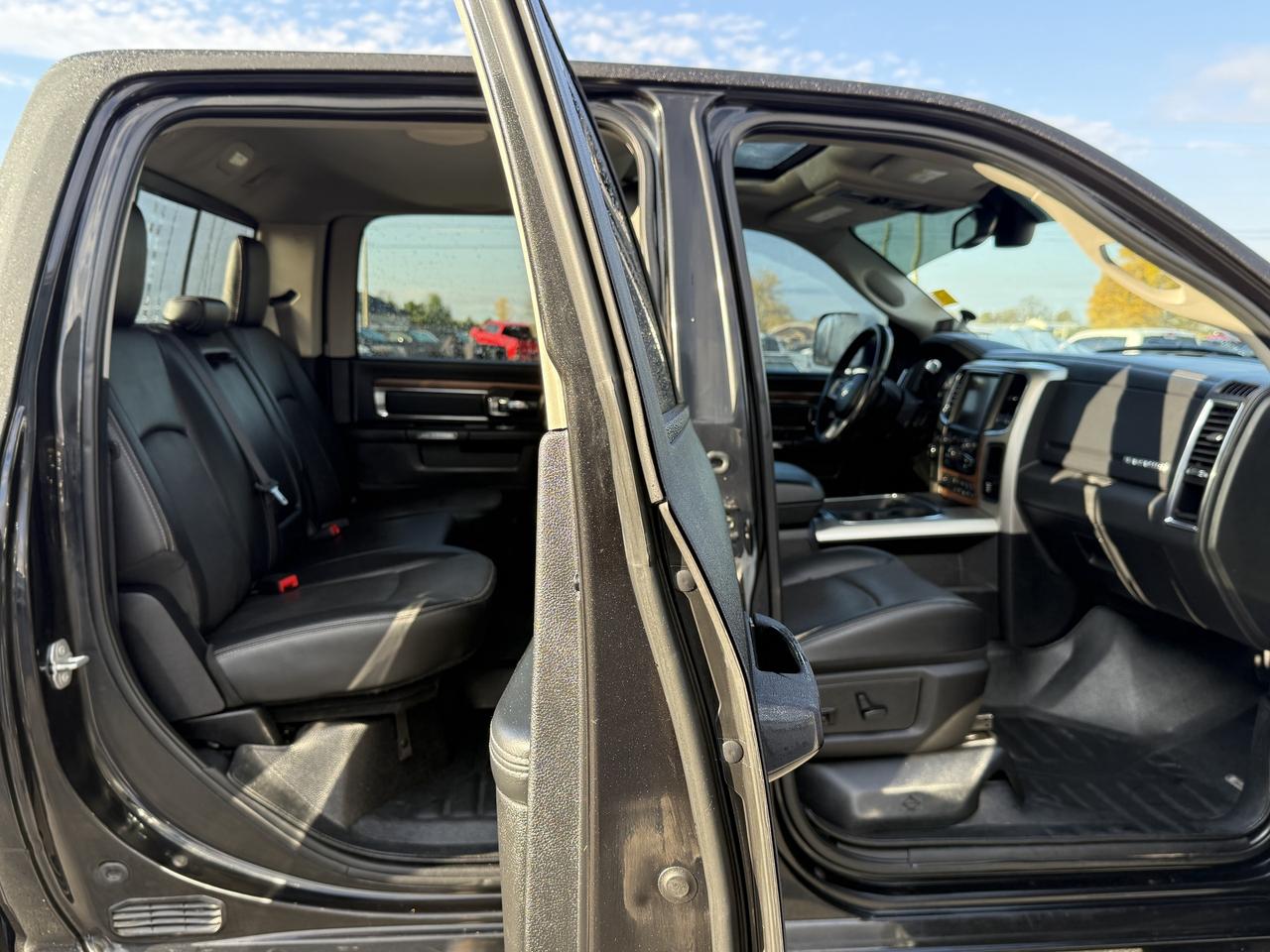 2016 RAM 2500 LARAMIE LEVEL/WHEEL/TIRE PKG!! Photo