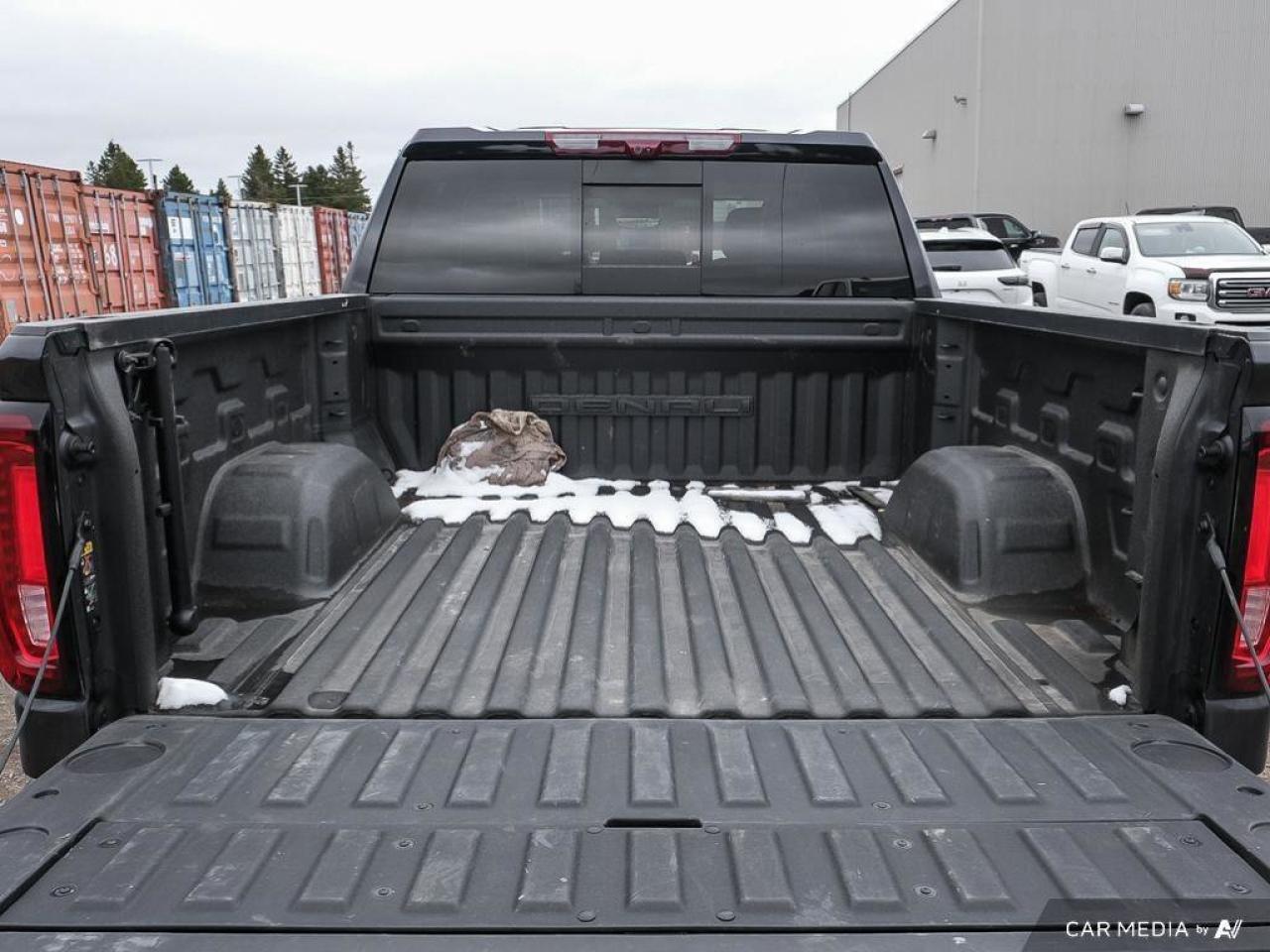 2023 GMC Sierra 1500 Denali UltimateDENALI ULTIMATE, 6.2L, LOADED, 1-OW Photo