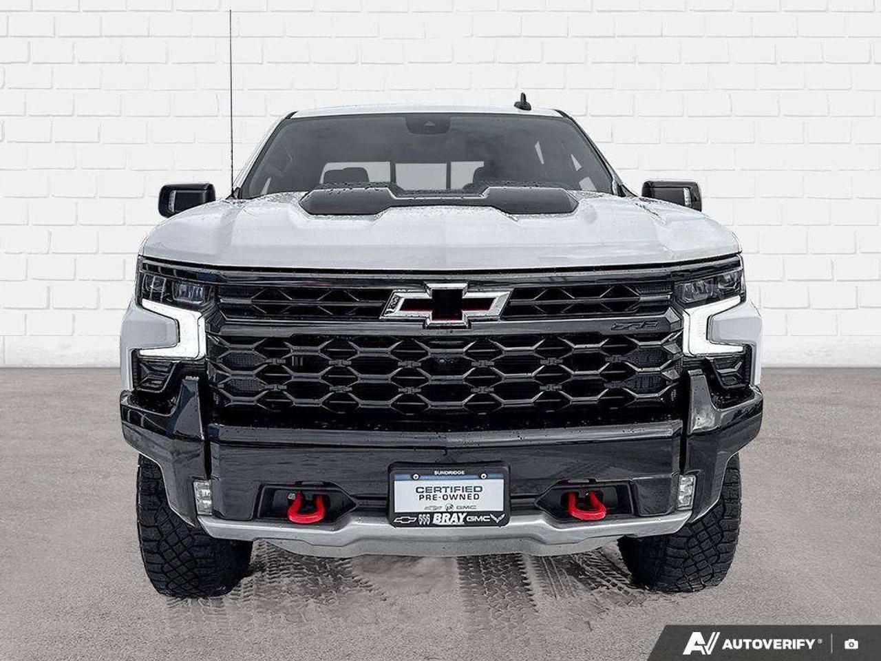 2024 Chevrolet Silverado 1500 BEDLINER. RUNNING BOARDS. TONNEAU COVER. HITCH GUIDANCE W/HITCH VIEW. TRAILERING PKG. HD SURROUND VISION. Photo