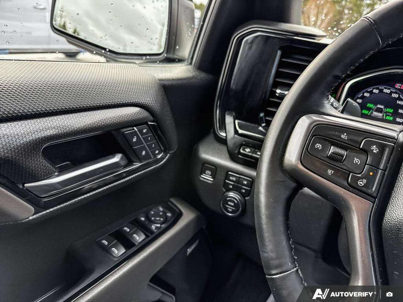 2024 Chevrolet Silverado 1500 BEDLINER. RUNNING BOARDS. TONNEAU COVER. HITCH GUIDANCE W/HITCH VIEW. TRAILERING PKG. HD SURROUND VISION. Photo