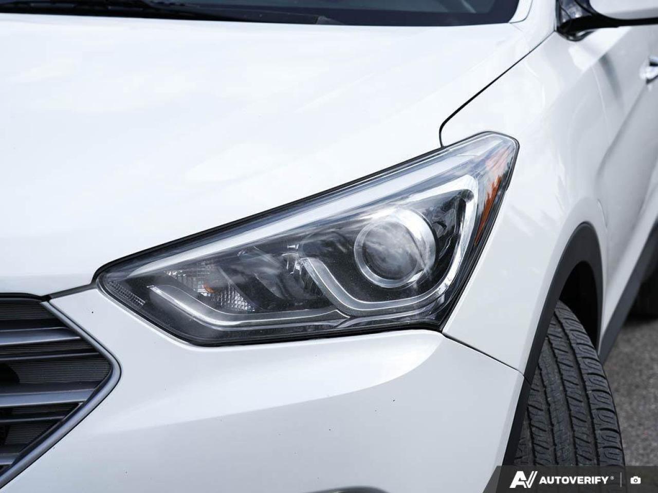 2018 Hyundai Santa Fe Sport LuxuryCERTIFIED AS-TRADED, NAV, BACKUP CAM, SUNROO Photo