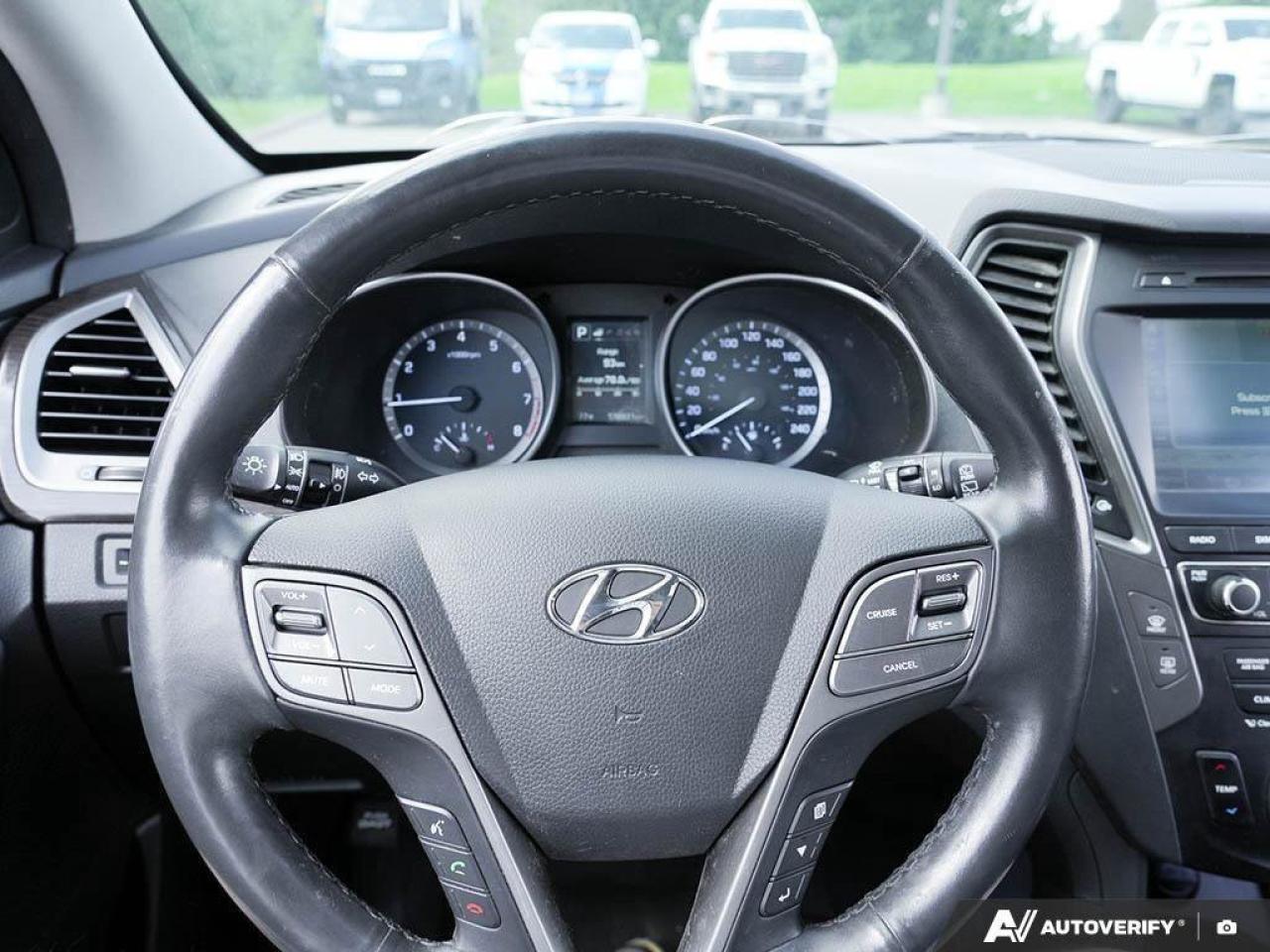 2018 Hyundai Santa Fe Sport LuxuryCERTIFIED AS-TRADED, NAV, BACKUP CAM, SUNROO Photo