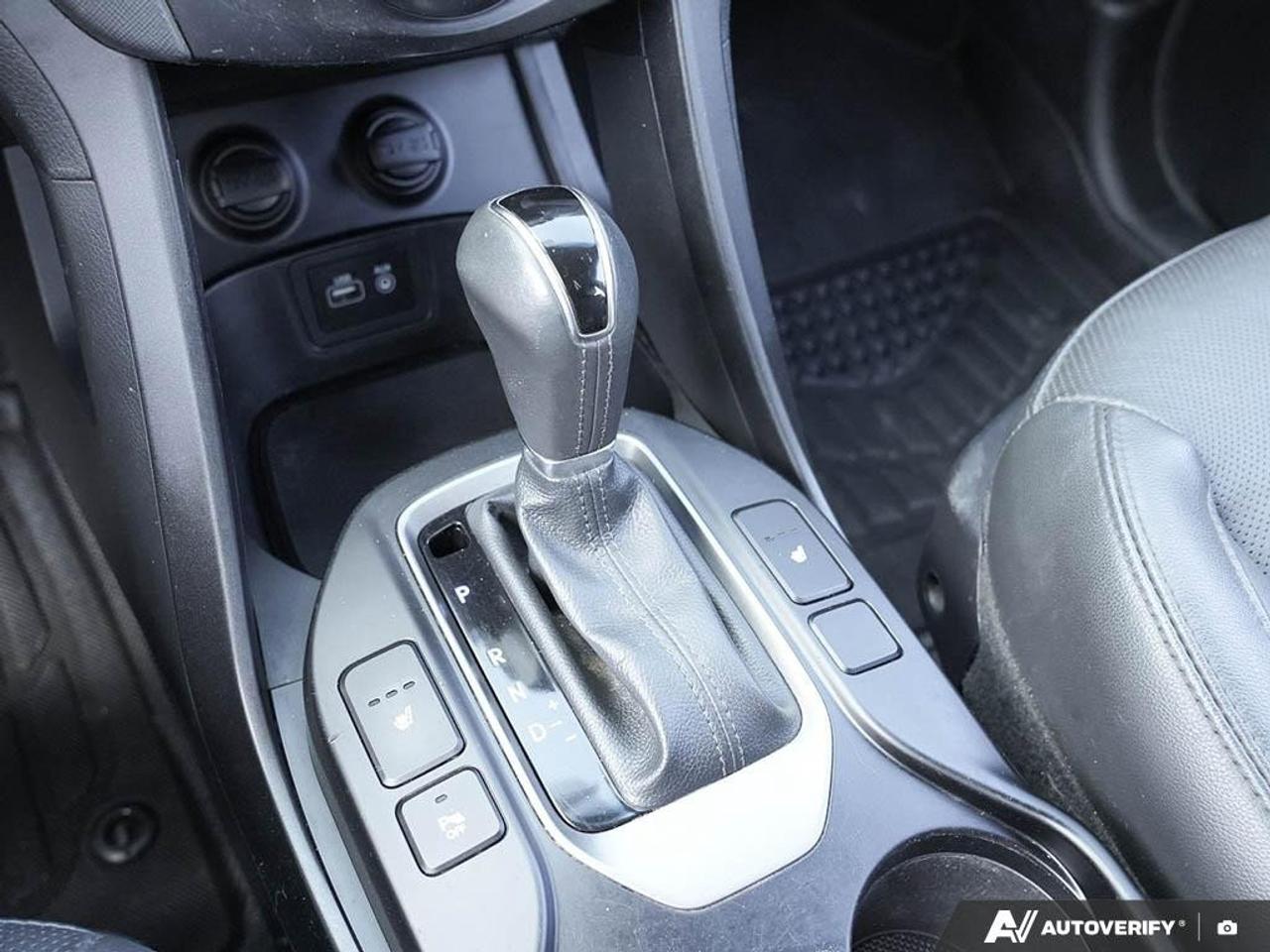 2018 Hyundai Santa Fe Sport LuxuryCERTIFIED AS-TRADED, NAV, BACKUP CAM, SUNROO Photo