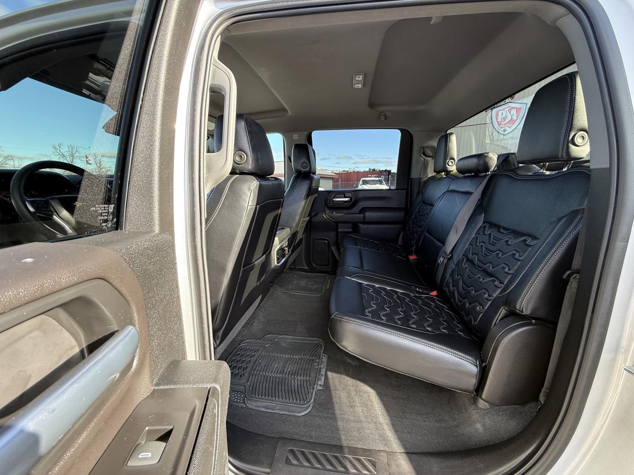 2021 Chevrolet SILVERADO 2500HD LT BDS LIFT/WHEEL/TIRE/LEATHER PKG!! Photo