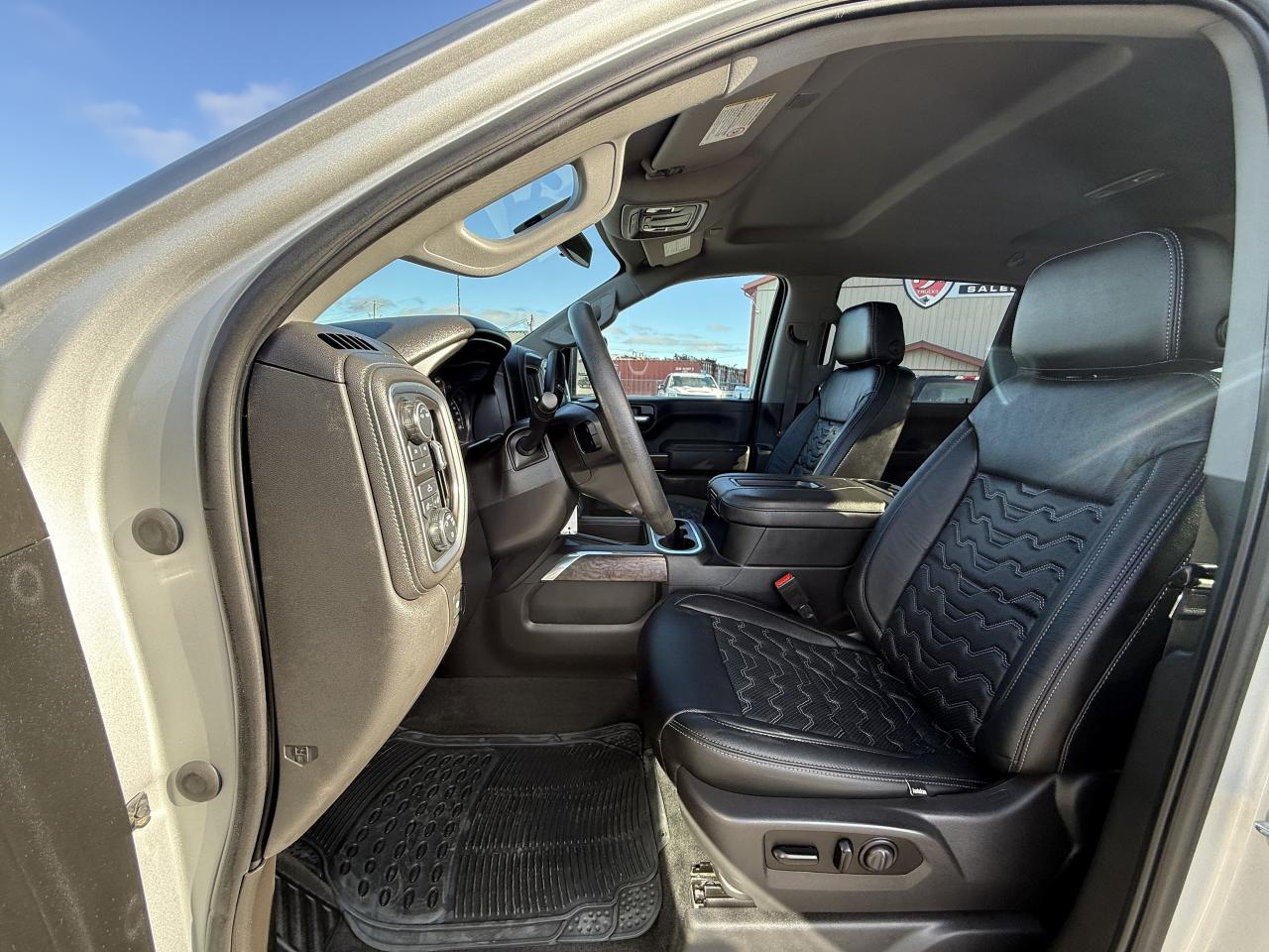 2021 Chevrolet SILVERADO 2500HD LT BDS LIFT/WHEEL/TIRE/LEATHER PKG!! Photo